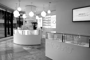 miracle10 Store Display black and white